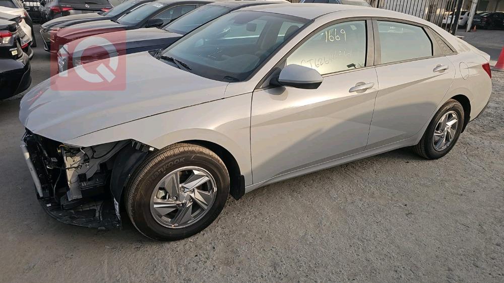 هیوندای ئەلەنترا